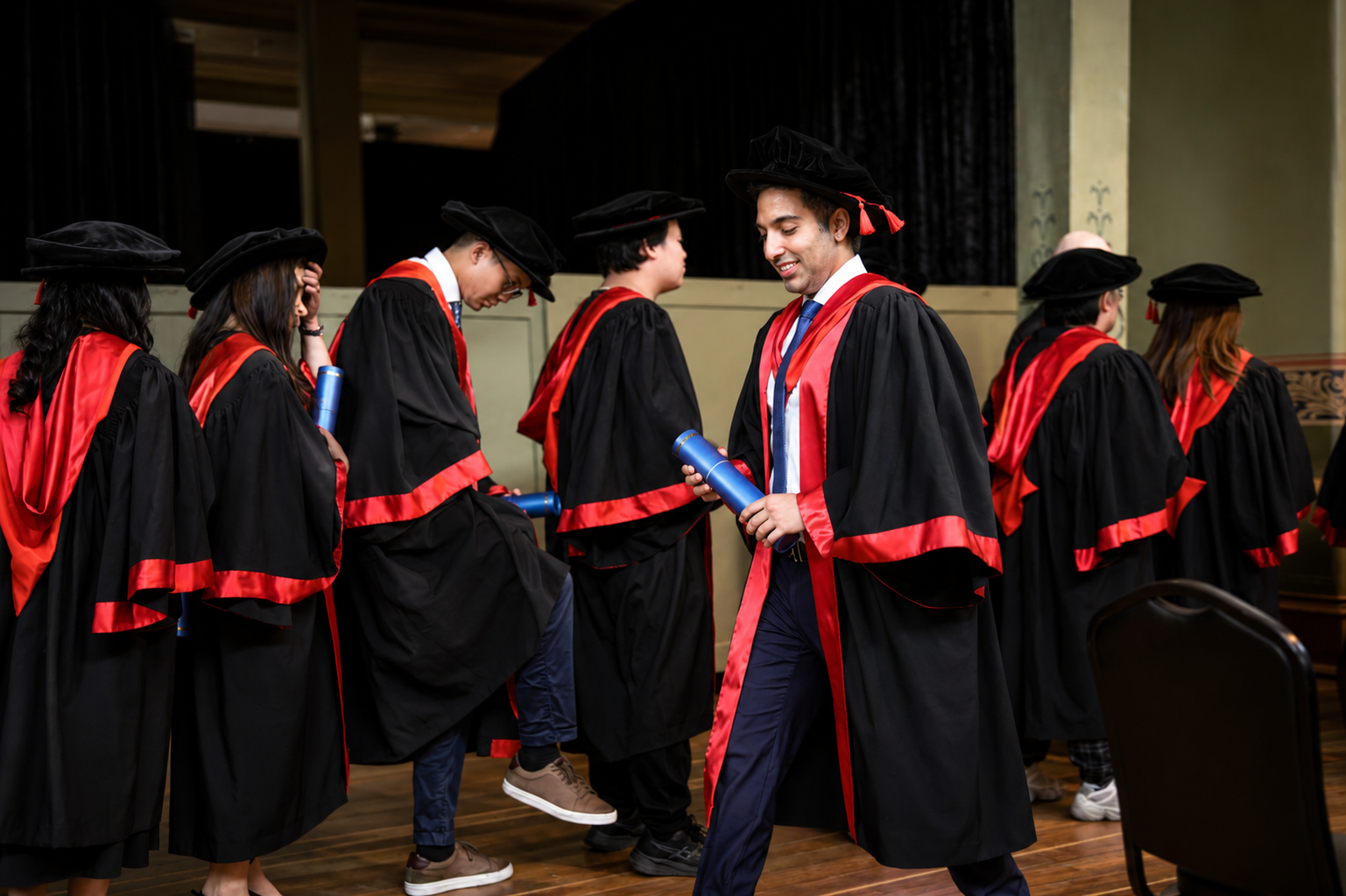 Graduation photography Melbourne portrait at Carlton Gardens